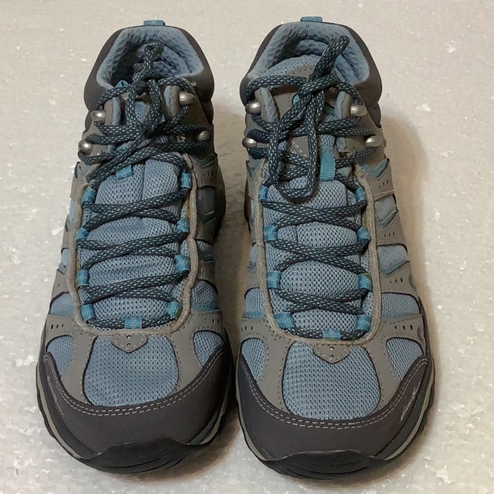 EDDIE BAUER BRAND NEW HIKING SHOE